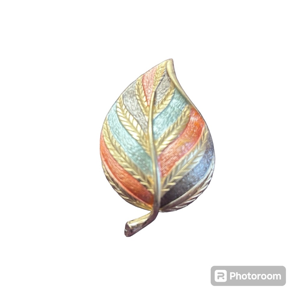 Vintage Gold Tone Leaf Blue & Burnt Orange & Purple Brooch Pin circa 1970s